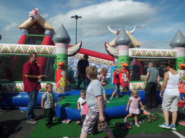 Spiel, Spaß und Stimmung beim HÜTER Kinderfestival 2015